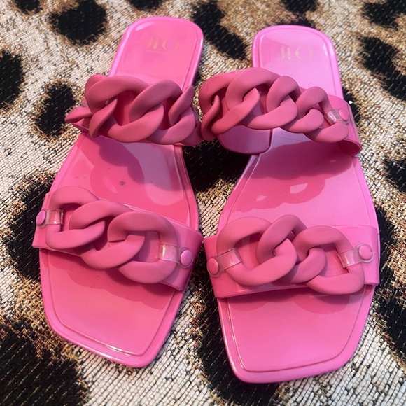 JLO pink jelly slide sandals with chain detail - Picture 9 of 9